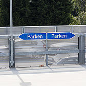 Parkhaus Beschilderung an einem Parkdeck des Herstellers Schreiber Stahlbau